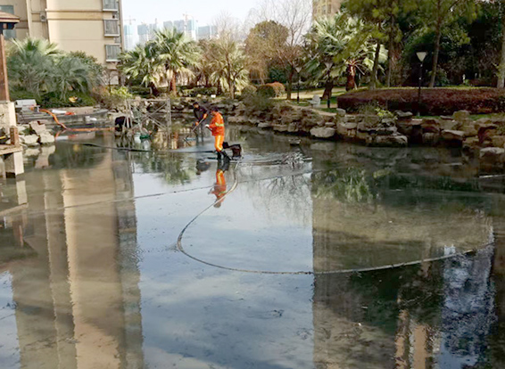 凌源景观池淤泥清理